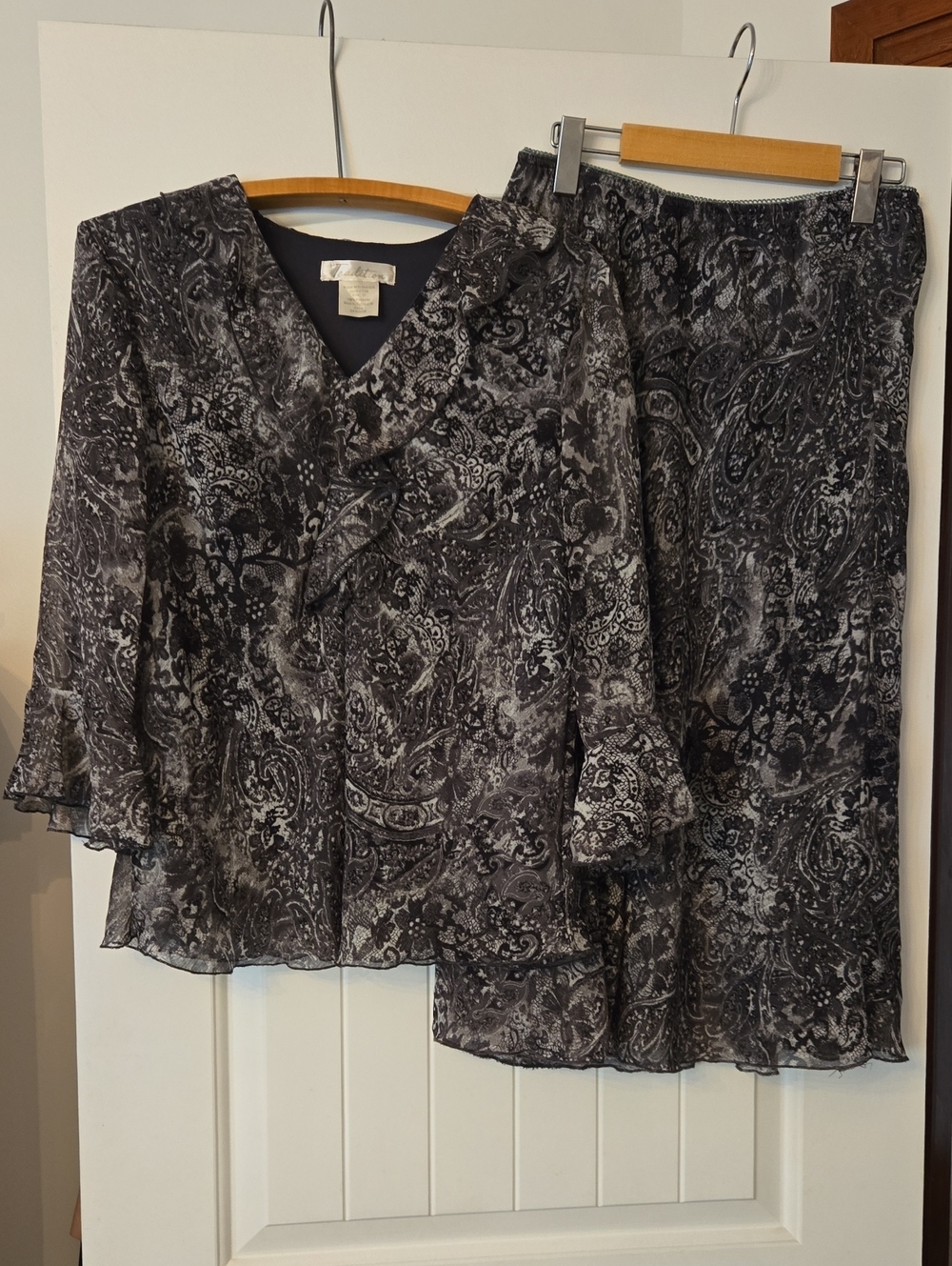 Vintage,ens De 2 Pieces ,Womens Black Paisley Chiffon Skirt And Blouse